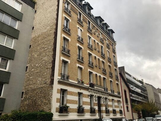 Wonderful & perfect studio conveniently located, Boulogne-Billancourt