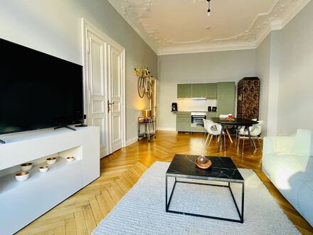 Stylische Design Wohnung 96 qm Ku'damm Nähe am Savignyplatz | Stylish Design Apartment 96 sqm very close to Kurfürstend…