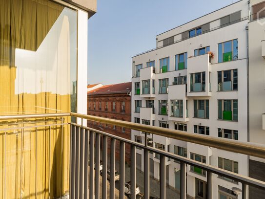 Luxurious & Modern 2-Bedroom Apartment with Stunning City Views in Mitte