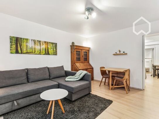 Charming 2-room apartment with private parking space in Cologne