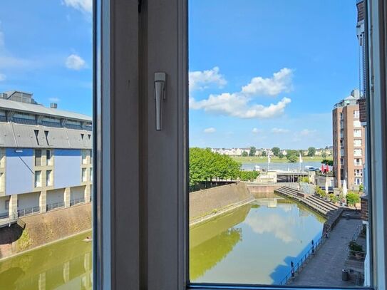 Wohnung in der Carlstadt Düsseldorf mit seitlichem Rheinblick