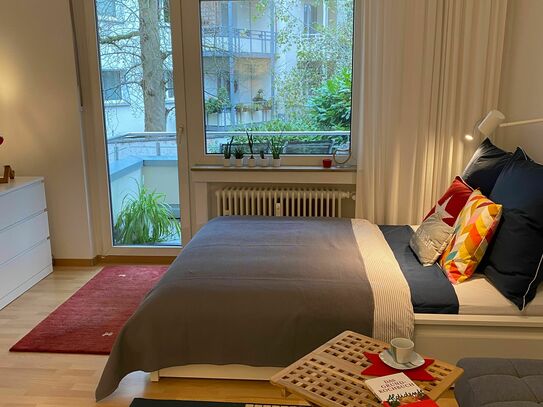 Essen-Rüttenscheid: Modernes Studio Apartment mit Balkon in ruhiger Seitenstrasse - 5 Minuten fußläufig zur Messe Gruga…