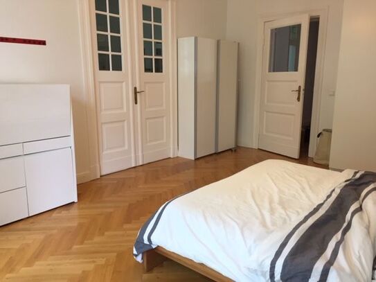 Quiet & spacious- perfectly located 2 br in Charlottenburg-Wilmersdorf