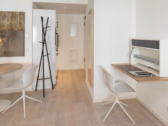 Exclusive, stylish apartment in a typical munich town house