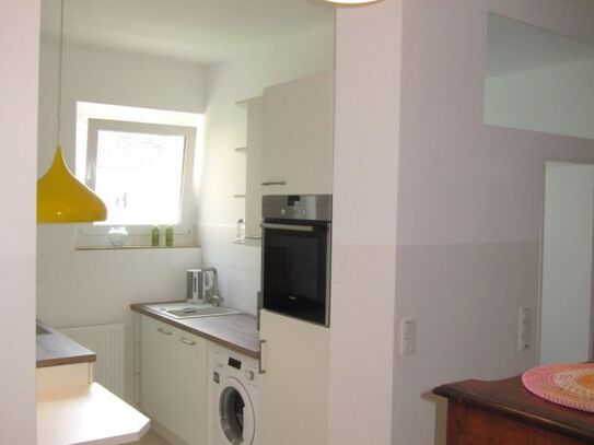 Pretty and lovely studio in vibrant neighbourhood, balcony, lift, parking (opt.) (Berlin)