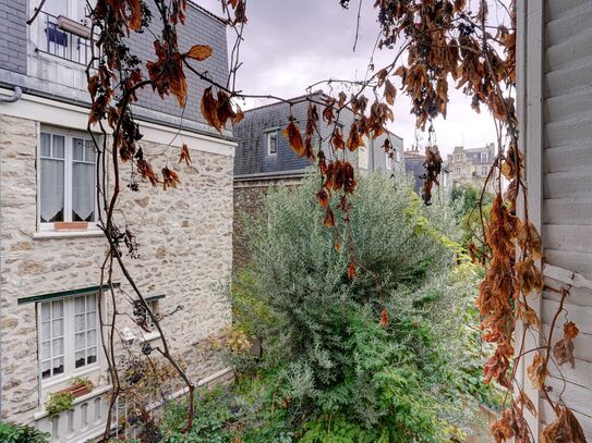 Paris centre magnifique Maison individuelle avec Jardin