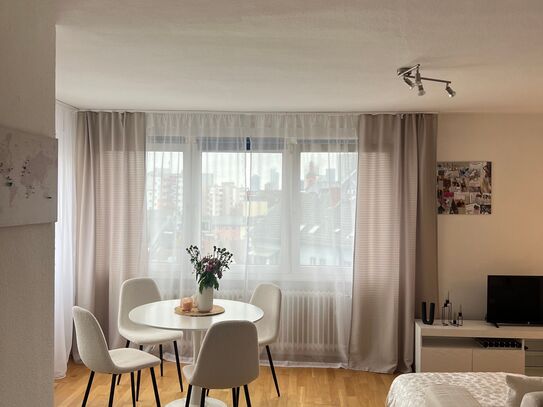 Gemütliches Appartement mit Skyline Aussicht in zentraler Lage