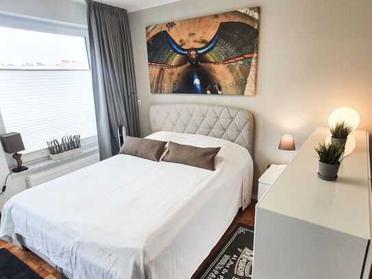 Modernes Apartment in Charlottenburg: Concierge-Service, Fahrstuhl, Balkon