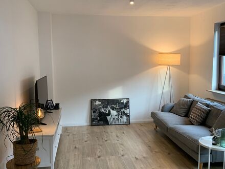 Schöne & helle Wohnung in netter Nachbarschaft, mit Balkon und kostenlosen Parkplätzen | Pretty, lovely home in nice ne…