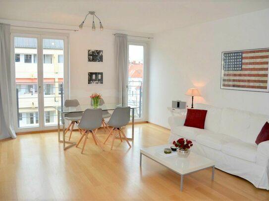 Helles exklusiv möbliertes Apartment in zentraler Lage in Altbogenhausen