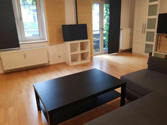 Helle und gemütliche Wohnung mit Balkon am Hafen, Düsseldorf