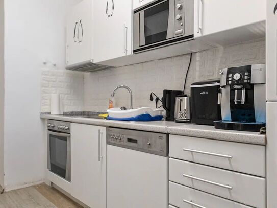 Gemütliches und neues Studio Apartment nahe Schule (Wien)