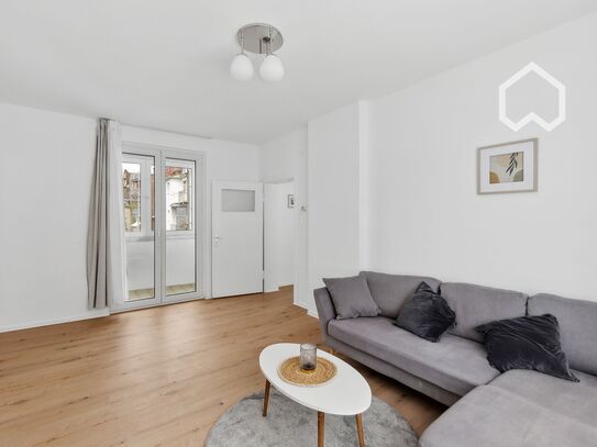 Moderne 2-Zimmer-Wohnung nach Sanierung mit Winterbalkon im Zentrum Düsseldorf