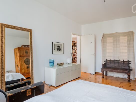 Sunny & exclusive Penthouse with Rooftop Terrace in Berlin/Prenzlauer Berg