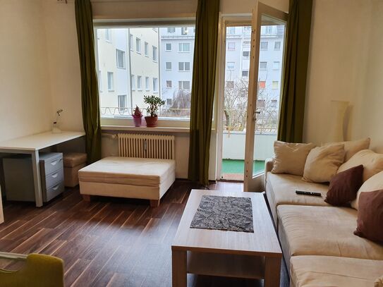 Helle Wohnung mit guter Anbindung und Balkon