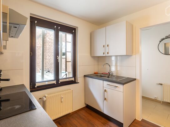 Quiet and fashionable suite located in Köln, directly at the Berliner Street with all shops and restaurants