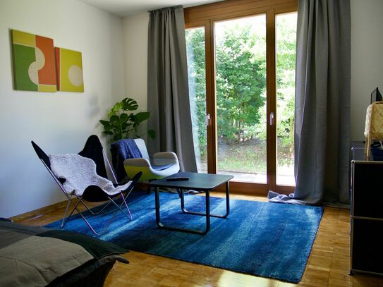 Light-flooded apartment, near EZB - stylishly furnished & easy to feel at home in, 1- Zimmer Appartement, Nähe EZB stil…