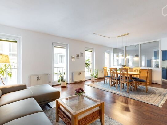 Spacious 2-room apartment with small terrace and underground parking space in Bremen-City, Bremen - Amsterdam Apartment…