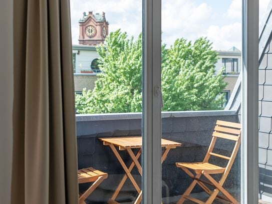 Lovely 2-room flat at the 5-th floor in the middle of Eimsbüttel