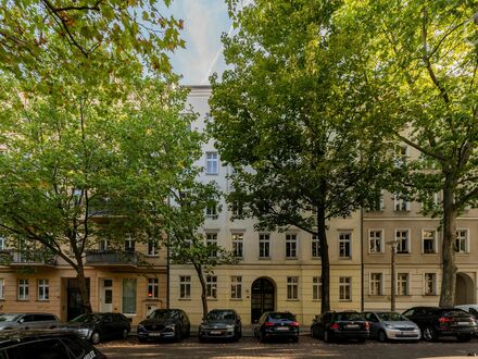 Großzügige Maisonette-Wohnung mit Kamin und sonniger Terrasse in Berlin Mitte, Prenzlauer Berg