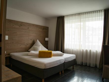 Stilvoll eingerichtetes Apartment mit hübschem Balkon nahe Augsburg | Stylishly furnished apartment with nice balcony n…
