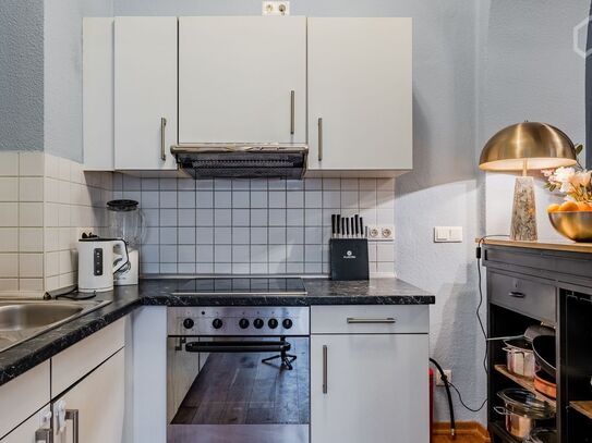 Stunning 2-Bedroom Apartment in Serene Private Park with Excellent Access to Berlin Mitte, Berlin - Amsterdam Apartment…