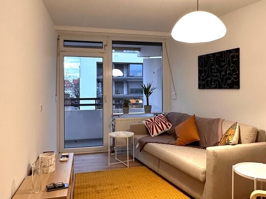 Traumhafte 2-Zimmer-Wohnung mit Balkon und Pool, Sendling/Westpark