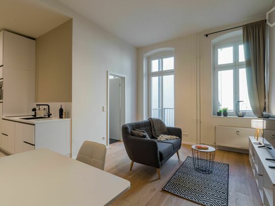 Moderne, ruhige 2-Zimmer Altbau Wohnung mit hochwertiger Ausstattung im Herzen Berlins!