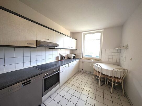 Charming 3-Bedroom Apartment with Full Kitchen & Furnishings in Düsseldorf