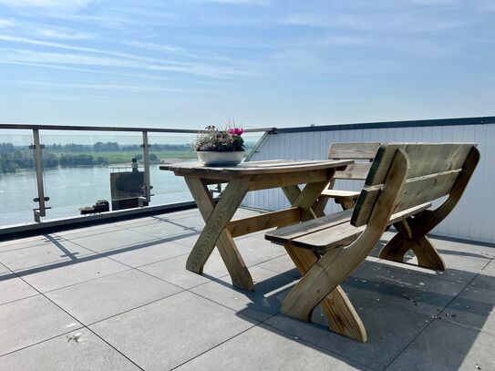 PANORAMA Exclusive apartment with a view of the Rhine & a roof terrace in Emmerich am Rhein