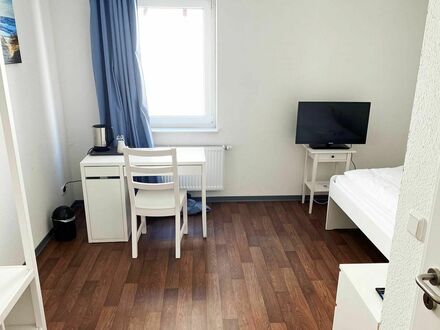 Gemütliches Monteur- / Gästezimmer in Emden mit Bad & WLAN | Cozy fitter / guest room in Emden with bathroom & WiFi