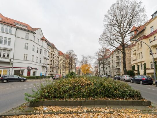 Quiet top floor apartment in an attractive living area of Berlin., Berlin - Amsterdam Apartments for Rent