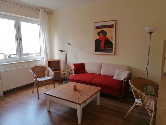 Bright & cosy loft with west-facing balcony and laminat flooring near List/Vahrenwalder Park in Hannover, Hannover - Am…