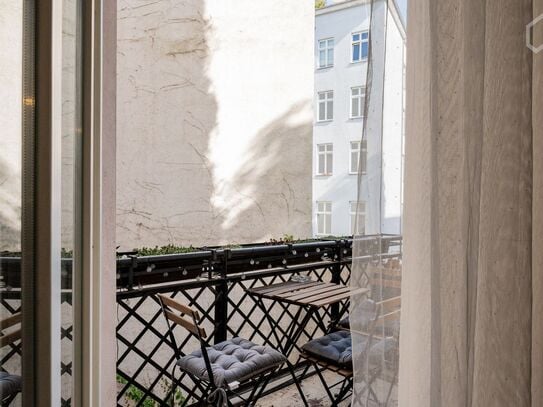 Stylish Urban Retreat with Quiet Balcony in Central Location, Berlin - Amsterdam Apartments for Rent