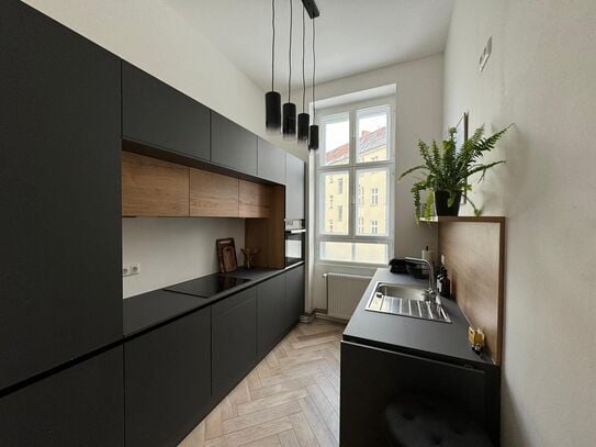 Newly renovated old building gem with stucco and designer kitchen top location Steglitz