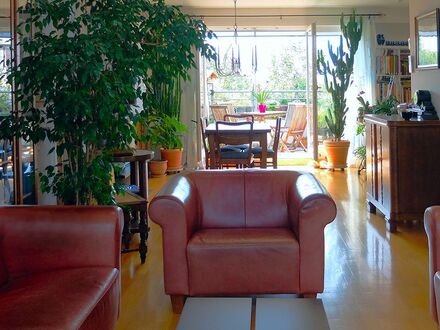Möblierte 115 m² 3-Zimmer-Dachgeschoßwohnung in Berlin-Pankow | Furnished 115 m², 3 room penthouse apartment in Berlin-…