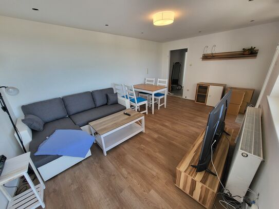 2 Zimmer Wohnung mit Südbalkon,neu renoviert