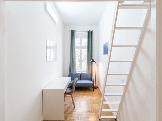 Fantastic and spacious 4 bedrooms flat (Prenzlauer Berg)