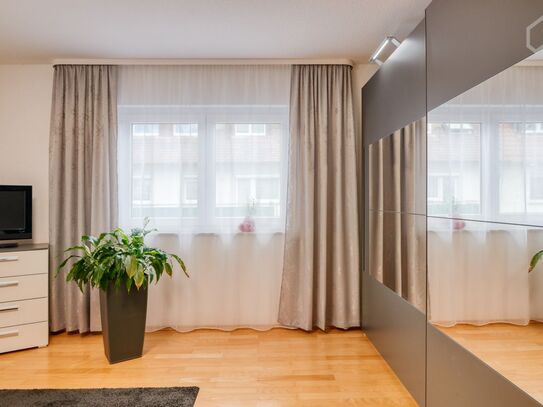 Modern high-class apartment in the cosy greens with a balcony for great views, Frankfurt - Amsterdam Apartments for Rent