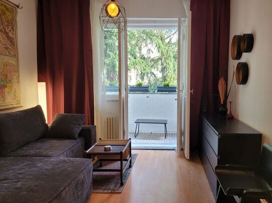 2-room apartment directly at the Residenzstraße subway station, Berlin - Amsterdam Apartments for Rent