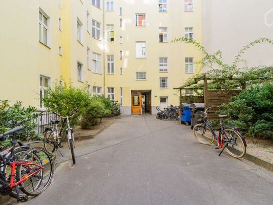 Test listing - Cosy apartment in the heart of Wedding 300 meters to the underground
