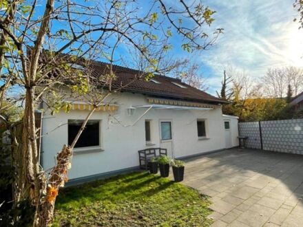 Ganzes Haus zu vermieten in Top Lage | Whole House for Rent in Düsseldorf city