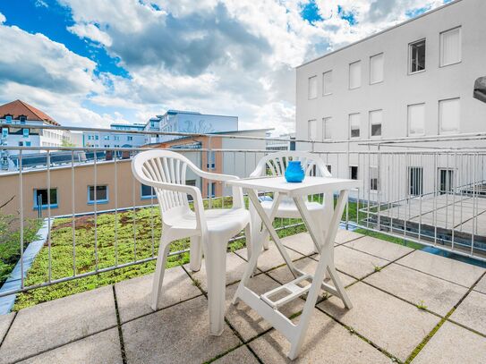 Stylish Modern Apartment in Central Erlangen – Balcony & WiFi Included