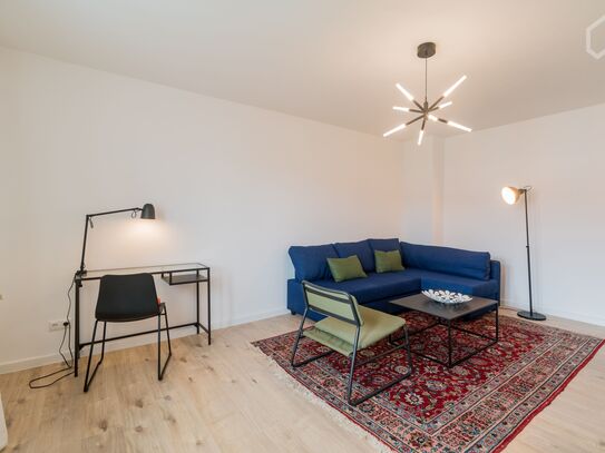 Bright and awesome apartment with south facing balcony in Schöneberg