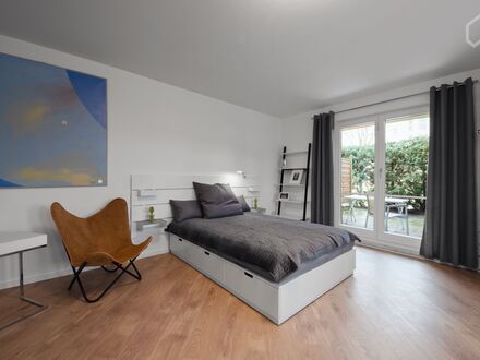 Top eingerichtetes Appartment in ruhiger, verkehrsgünstiger Lage. Smart-Home, WiFi, Alarmanlage, Stellplatz, Sauna.