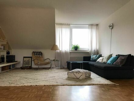 Sehr freundliche, helle und gemütliche Wohnung in sehr guter Lage | Quiet and modern apartment in Düsseldorf