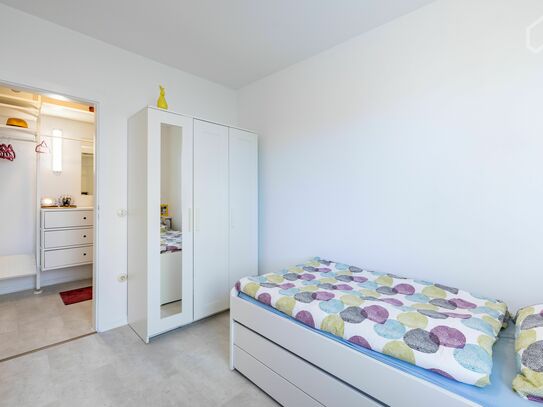 GROSSZÜGIGE 5-ZIMMER-EG-WOHNUNG IN LANGENFELD (RHLD.)