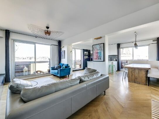 Gorgeous flat with stunning views on the Eiffel Tower