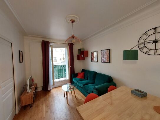 2 Bedroom Flat, with Sacre-Coeur View