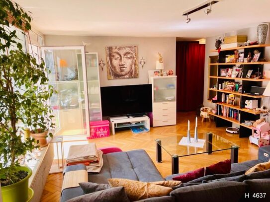 Exclusive 4-room flat in Munich-Schwabing - ideal for families with children, prime location near the English Garden